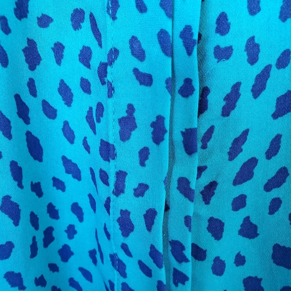 3/$30 Sheer Cleo Top - Picture 4 of 6